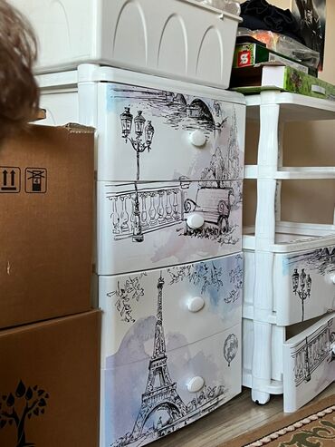 королевский мебель: Шкафчик для хранения игрушек или других вещей. В наличии 2 шт. За