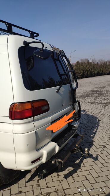 митсубиси минивэн: Mitsubishi Delica: 1999 г., 3 л, Автомат, Бензин, Минивэн