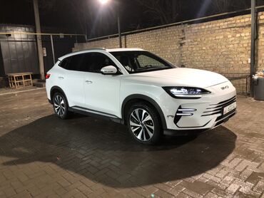 BYD: BYD Song Plus: 2024 г., 1.5 л, Вариатор, Гибрид, Кроссовер — 1