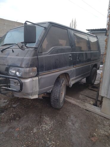 Mitsubishi: Mitsubishi L300: 1991 г., 2.5 л, Автомат, Дизель