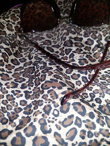 Eynəklər: Biri 10 azn — 9