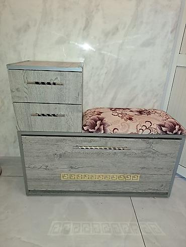 Dəhliz üçün çoxfunksiyalı ayaqqabılıq və oturacaq - Material: ağac