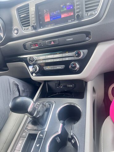 Kia: Kia Carnival: 2018 г., 2.2 л, Автомат, Дизель, Минивэн — 4