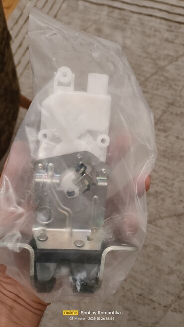 ниссан кашкай запчасти: Mitsubishi otlande 2006 +2012qeder.arxa bagac kilidi .burda bunun