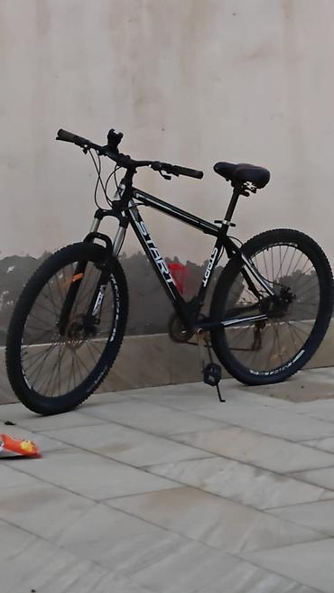 Yaxsi vezyetdedi istiyen olsa wpda yazsin qiymetlere baxin bu velo bu