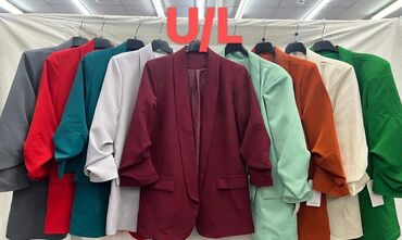 Sakoi: Sako: 2.600 dinara
Dva za 3999 dinara — 11