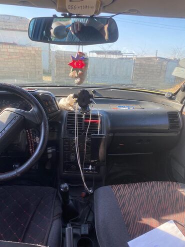 VAZ (LADA): VAZ (LADA) : 1.5 l | 2004 il 294890 km Sedan