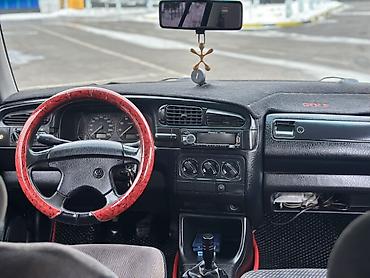 Volkswagen: Volkswagen Vento: 1993 г., 1.8 л, Механика, Бензин, Седан — 9