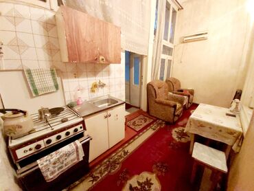 Uzunmüddətli kirayə mənzillər: Sahil metrosuna yaxın məsafədə yerləşən, yaxşı təmirli 2 otaqlı — 7