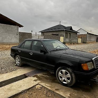 моющий апарат: Mercedes-Benz W124: 1989 г., 3 л, Механика, Дизель, Седан — 2