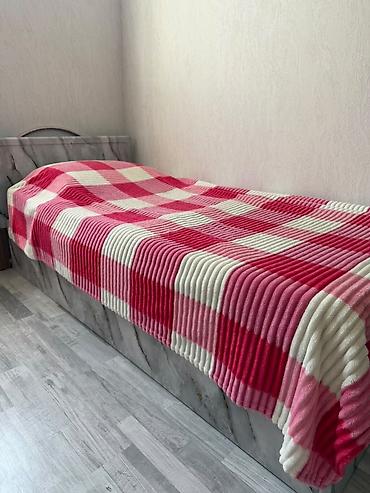 tək yataq: Ölçü: tək nəfərlik (standart)
yaxşi veziyyetdedi — 2
