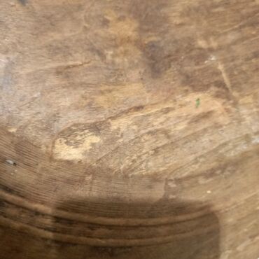 Digər qab-qacaq və mətbəx ləvazimatları: Ağac gövdəsindən hazırlanmış tabağ. - Tabağ, unun ələkdən — 12