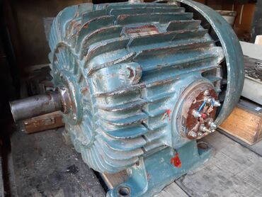 Generatori: Elektromotor 4KW 380V 710obrtaja/min Sever Subotica Snaga 4KW ili — 3