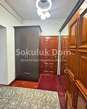 Продажа коттеджей и домов: 🏠Продается дом в с. Сокулук, от трассы 1,5 км. 🟡Комнаты: 7 🟡Участок — 12