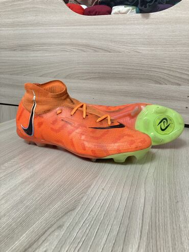 русский язык 4 класс калюжная качигулова упр 1: Продаю футбольные бутсы Nike Phantom Luna. Оранжевого цвета 41-42