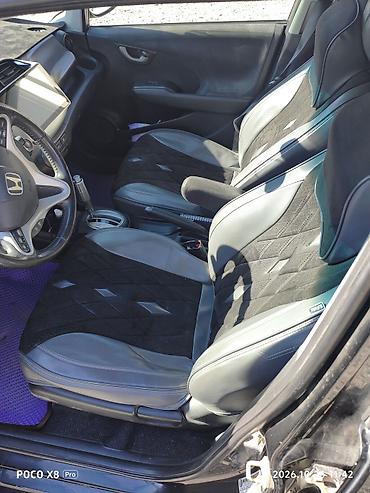 гранд хайлендер гибрид: Honda Fit: 2009 г., 1.5 л, Автомат, Бензин, Хэтчбэк — 6