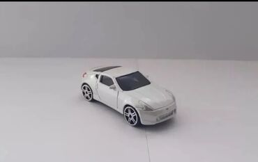 Oyuncaqlar: Təcili Satılır. Endirim Var. Nissan 370z Cupe modelka satılır.Ağ