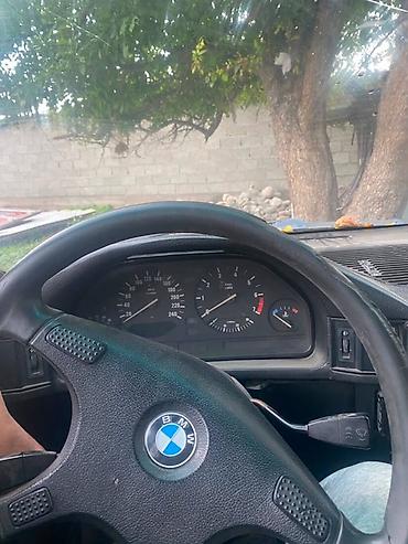 mt 09: BMW 5 series: 1991 г., Седан — 3