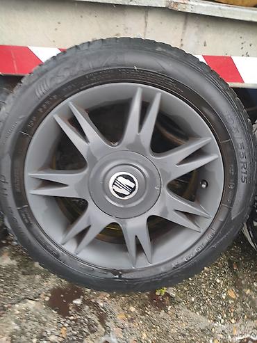 Kompletni točkovi: Komplet od 4 alu felne sa gumama 195/55 R15. Detalji: - Dimenzija — 4