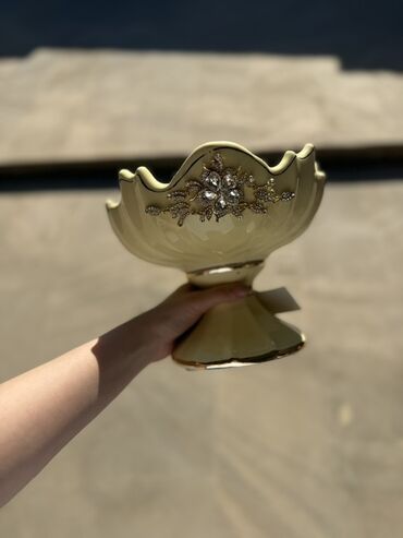 Vazalar: Vaza dəsti, Keramika — 3