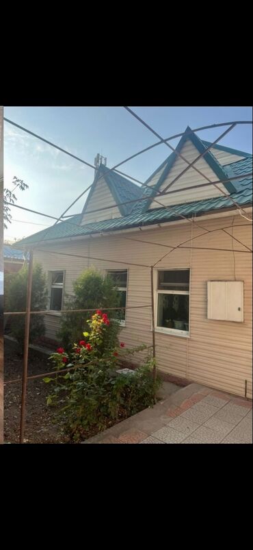 срочно связи переездом: 90 м², 4 комнаты, Забор, огорожен