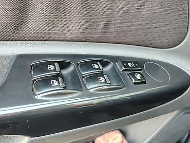 Kia: Kia Rio: 1.4 l | 2010 il Sedan — 12