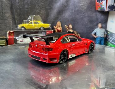 Avtomobil modelləri: Коллекционная модель BMW M3 E92 GT2 Red 2009 UNI Fortune Scale 1:32 — 6