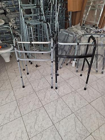 Gəzinti üçün təkərsiz gəzdirici (walker) çatdirilma var ünvana sol 55