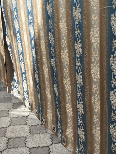 шторы на дверь: Партер.2шт.дл5м,выс 2м78см.Цена 2м 900сом.Кольцо