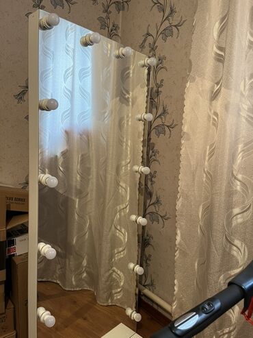 зеркало с тумбой в спальню: Напольное гримерное зеркало с подсветкой - Формат: высокий напольный