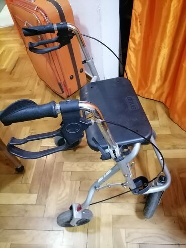 Hodalice, štake, štapovi za hodanje, kolica za hodanje: Hodalica sklapajuća sa ispravnim kočnicama
Sve je Ok — 7