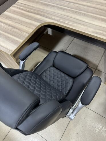 Офисные кресла: Офисное кресло, Новый, С колесиками, цвет - Черный, Экокожа, Бесплатная доставка, Платная доставка — 9