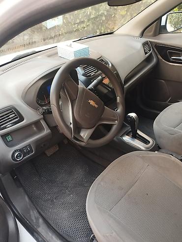 Chevrolet: Chevrolet Cobalt sedan - Kuzov: ağ rəng, 4 qapı, yüngül lehimli — 5