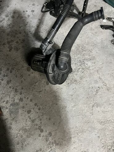 Двигатели, моторы и ГБЦ: Бензиновый мотор Volkswagen 1.6 л, Оригинал — 12