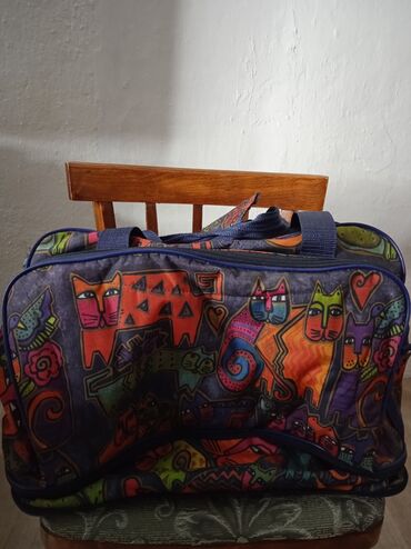 сумка для путешествий: Дорожная/спортивная сумка "котики". Много отделений, вместительная