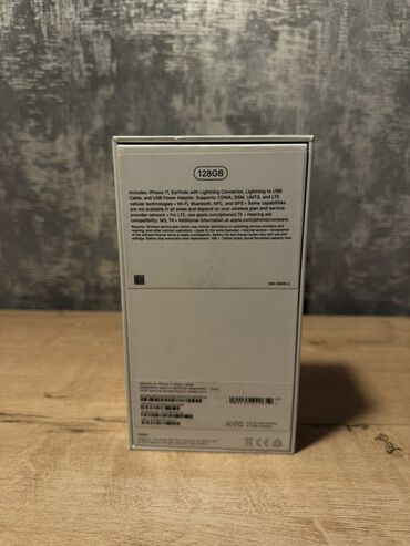 Apple iPhone: IPhone 11, 128 GB, Qara, Face ID — 3