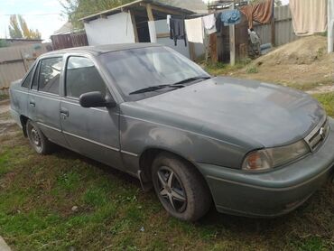 каропка на нексия: Daewoo Nexia: 1996 г., 1.5 л, Автомат, Бензин, Седан