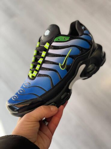 Patike: Nike air max tn patike 

Novo
Brojevi 36 do 46

fb Moja Kupovina 1 — 5