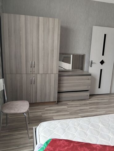 Uzunmüddətli kirayə evlər: 100 kv. m, 3 otaqlı, Kombi, Qaz, İşıq — 25