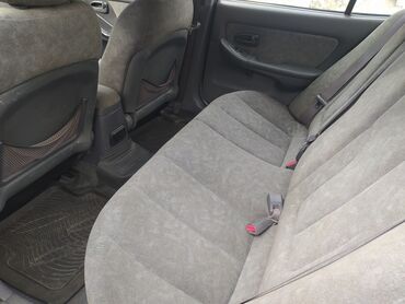 Hyundai: Hyundai Elantra GLS sedan - Kuzov: 4 qapılı sedan, qrafit/qaranlıq — 3