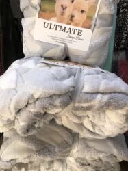 Одеяла и пледы: Плед, Новый, Все сезоны, Двусторонний, Плюшевый — 40