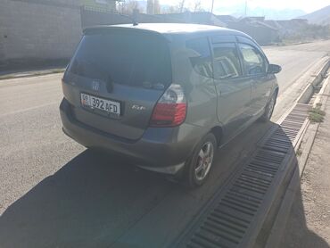 Honda: Honda Fit: 2005 г., 1.5 л, Вариатор, Бензин, Хэтчбэк