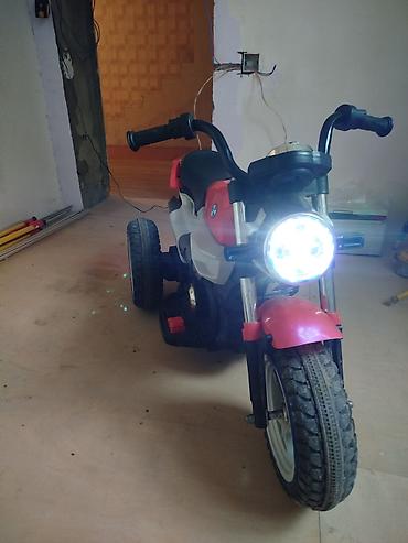 Uşaq üçün elektrik maşınları: Uşaq elektrik motosikleti
akumlatoru yoxdur — 1
