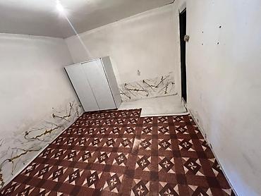 старый толчок: Комната с печным отоплением и отдельным входом. Описание: - Две — 2
