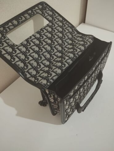 Çantalar: Çiyin çantası, Dior, İşlənmiş — 3
