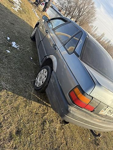 Volkswagen: Volkswagen Passat: 1988 г., 1.8 л, Механика, Бензин, Седан — 1