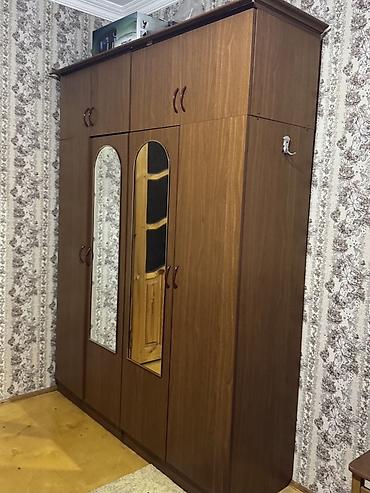mebel shkaf: Dördkapılı taxta paltar şkafı - Material: ağac teksturalı laminat — 1