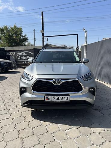 Toyota Highlander: 2021 г., 3 л, Автомат, Бензин, Кроссовер