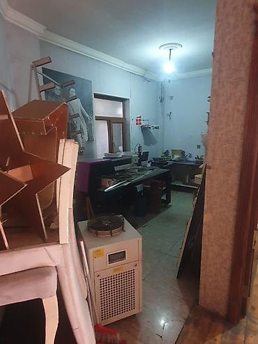 mebel temir: Obyekt Əcəmidə Yeganə Şadlıq sarayı ilə yanaşı yerləşir, yol — 10