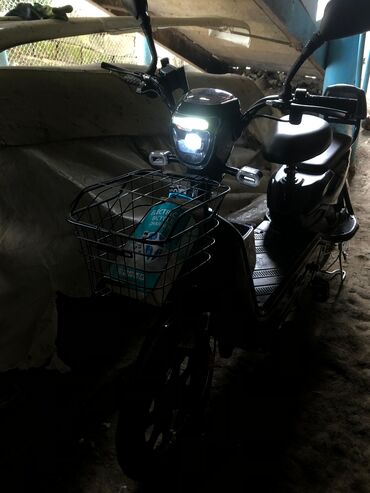 купить мапед: Elektrik skuter/moped - Rəng: qara - Ön səbət: metal, iri həcmli